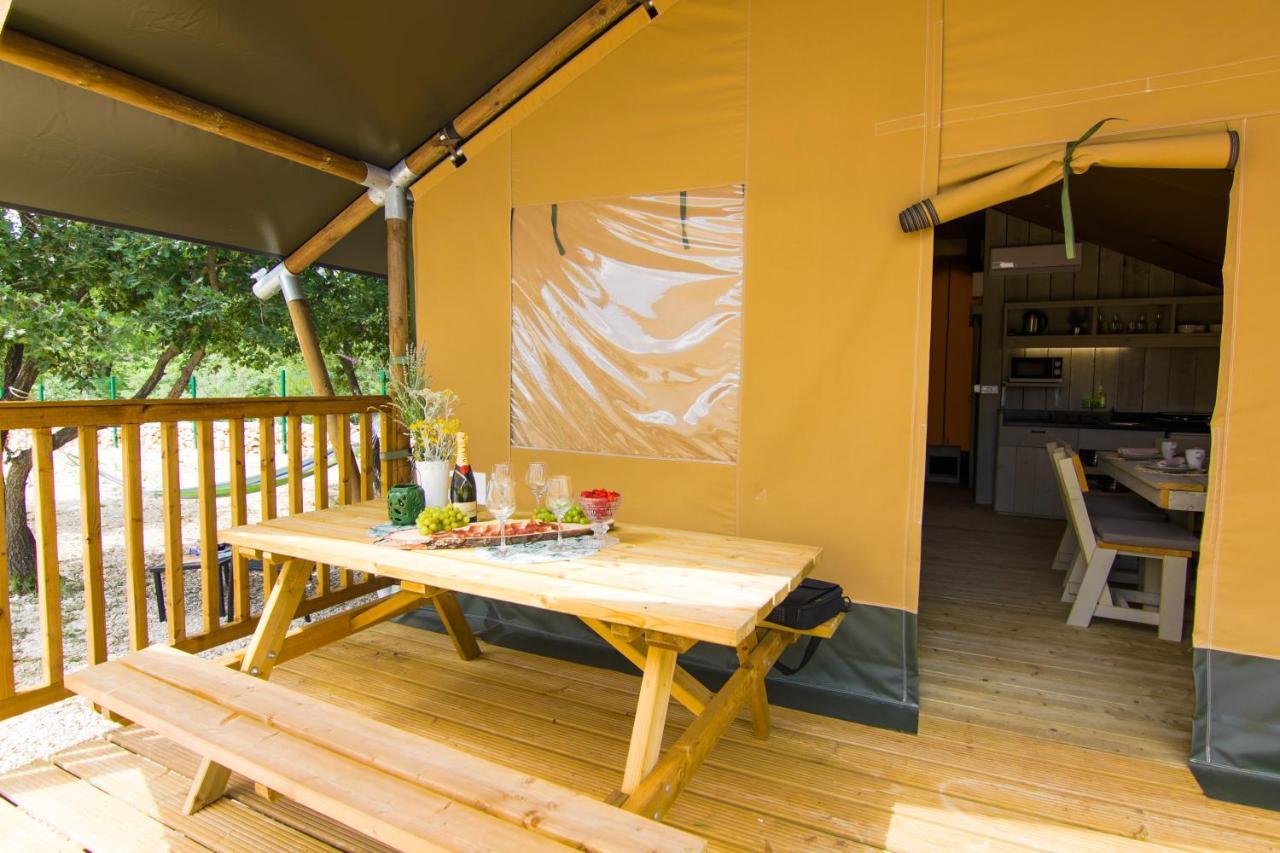Grande Glamping Biograd Na Moru Exterior foto