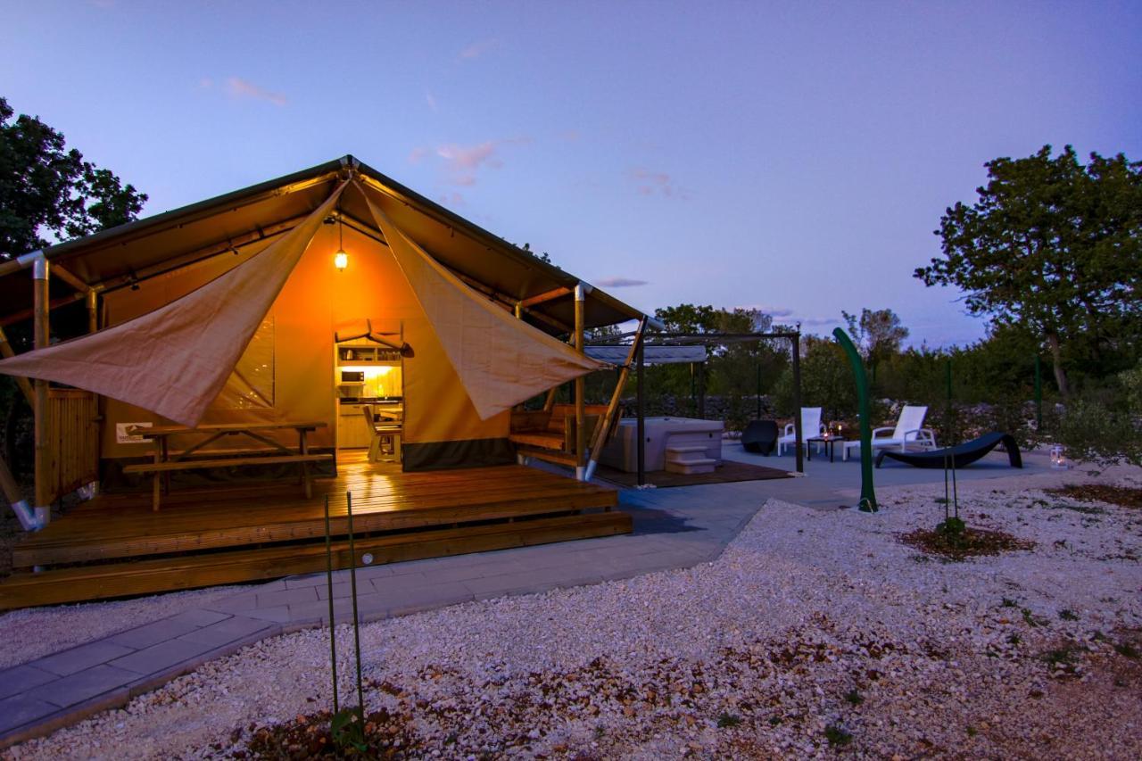 Grande Glamping Biograd Na Moru Exterior foto