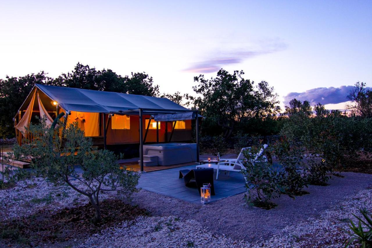 Grande Glamping Biograd Na Moru Exterior foto