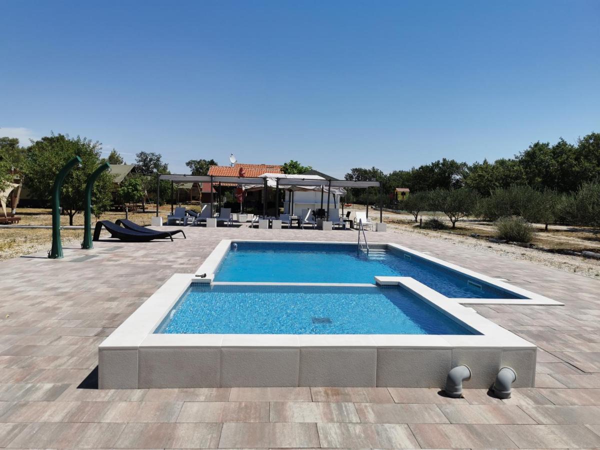 Grande Glamping Biograd Na Moru Exterior foto